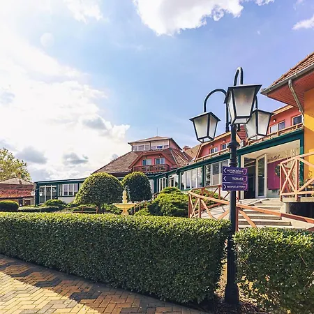 Martoni & Restaurant Szigetszentmárton