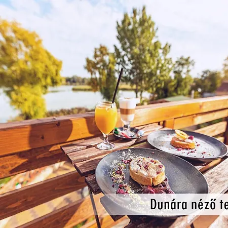 فندق Martoni & Restaurant