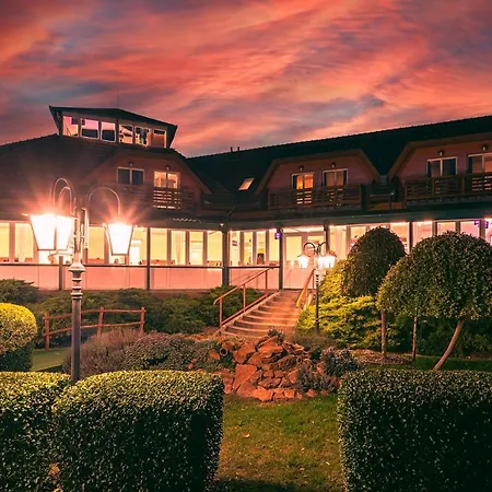 Mártoni Csárda és Hotel *