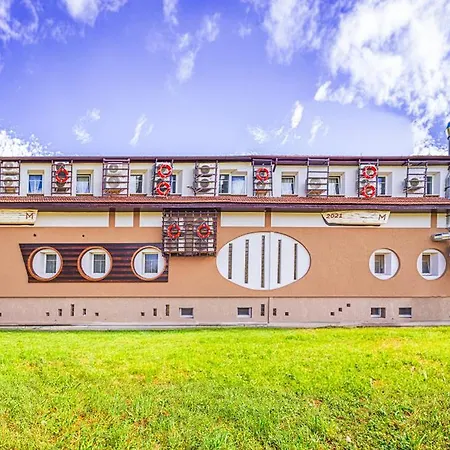 Mártoni Csárda és Hotel