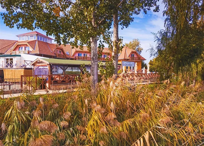 מלון Martoni & Restaurant 3*