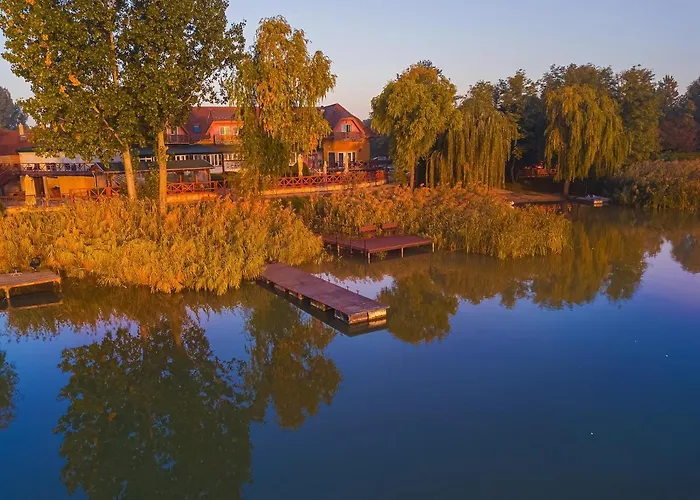 Martoni & Restaurant Szigetszentmárton