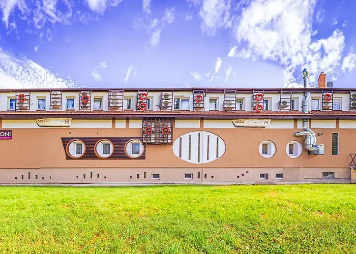Martoni & Restaurant מלון