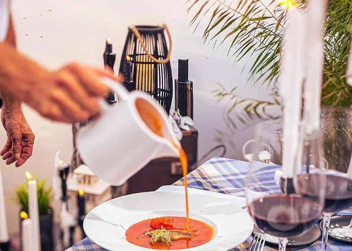 Martoni & Restaurant מלון 3*